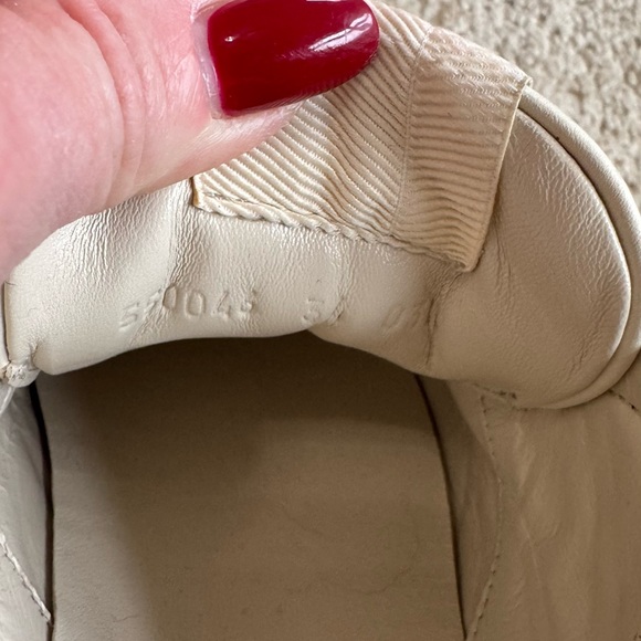 Gucci Rhyton Leather Women’s Distressed Ivory Sneakers, Size 34/4 - Picture 13 of 16